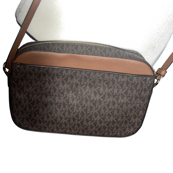 💼 Michael Kors Jet Set Large East West Crossbody Brown PVC Leather Bag - Picture 2 of 6